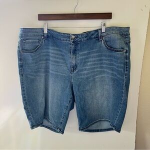 woman's Lane Bryant Blue Denim Jean Shorts Relaxed Fit size 24  rhinestone back